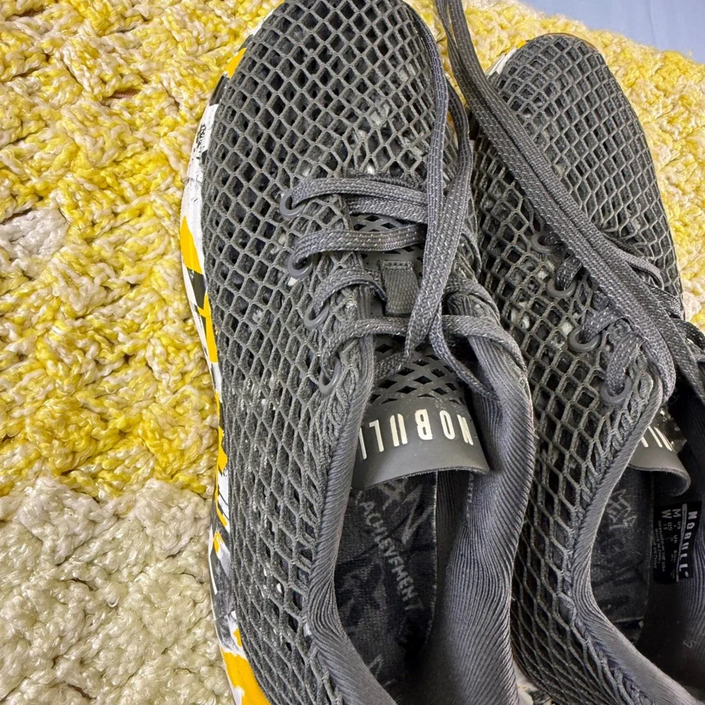 NOBULL Mesh Runner Grey Yellow Splatter Training Shoes Mens 6 Womens 7.5 Sneaker